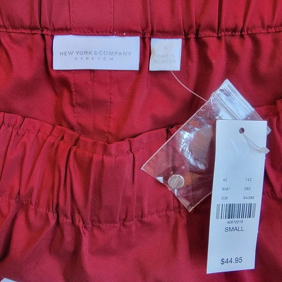 NWT Express Off the Shoulder top burgandy dark red bell sleeves S - Picture 4 of 8